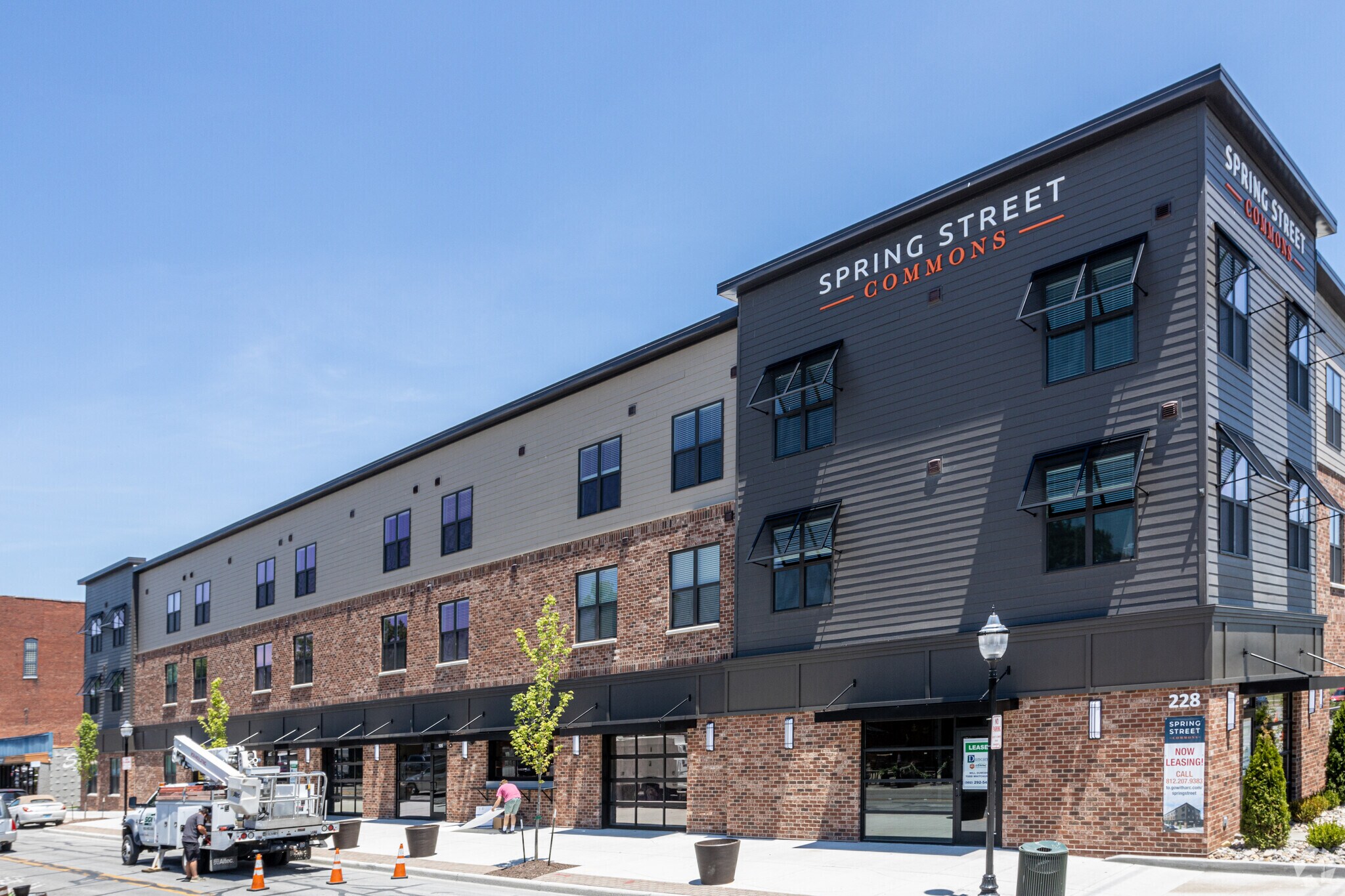 spring-street-commons-jeffersonville-in-building-photo-1
